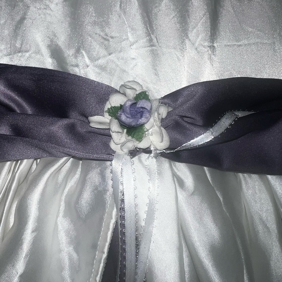 Girls White & Lilac Silk Floral Tied Back Formal Dress Flower Girl Dress - Picture 3 of 16